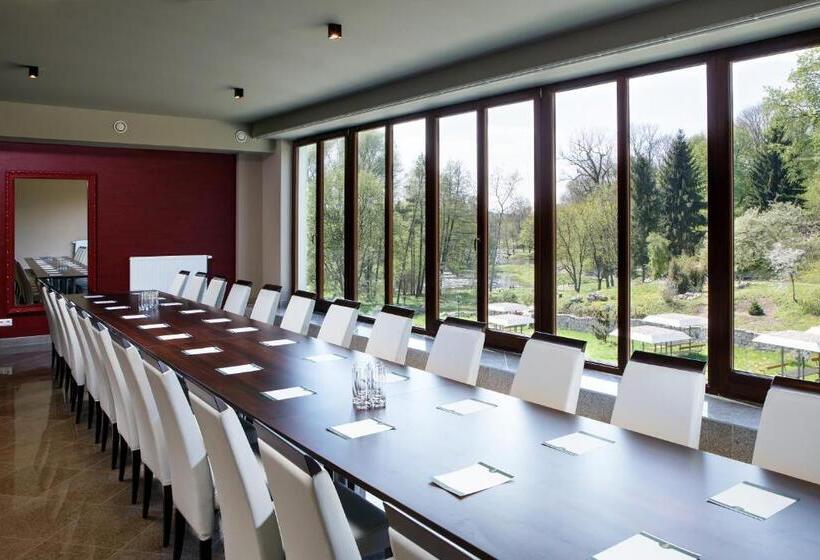 هتل Royal Botanic