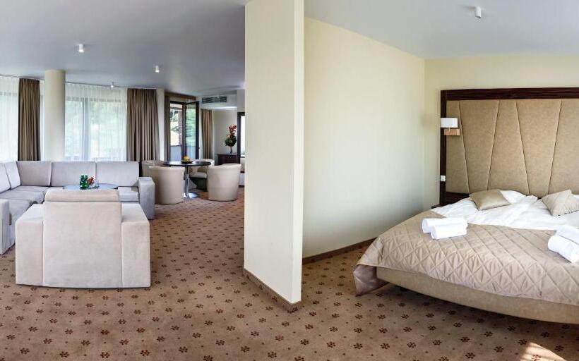 هتل Royal Botanic