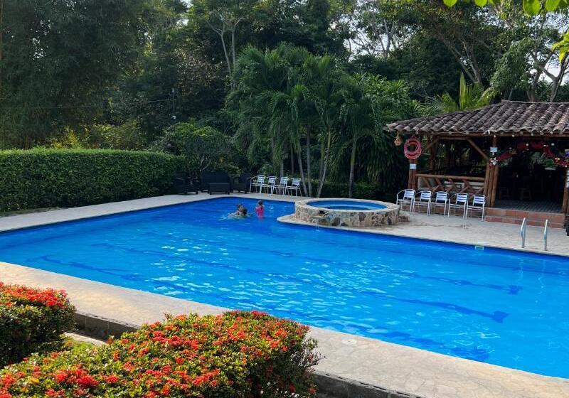 Parador Del Gitano Hotel & Restaurante