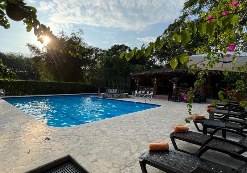 Parador Del Gitano Hotel & Restaurante