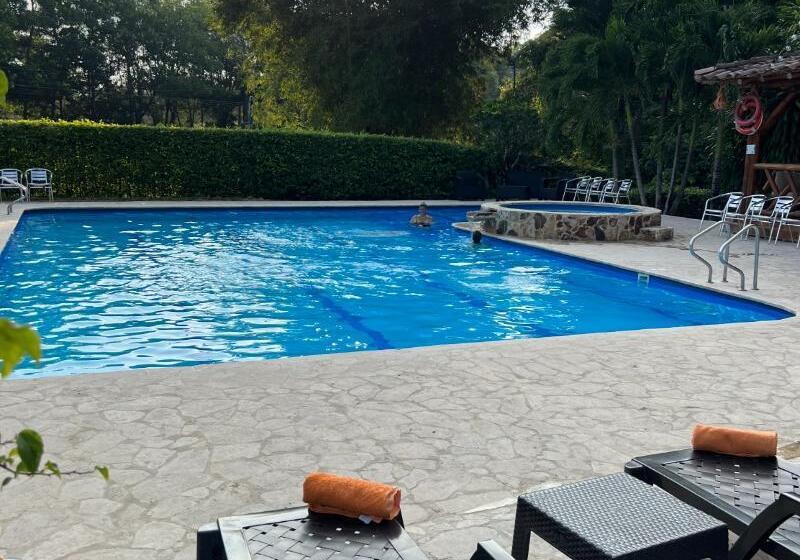 Parador Del Gitano Hotel & Restaurante