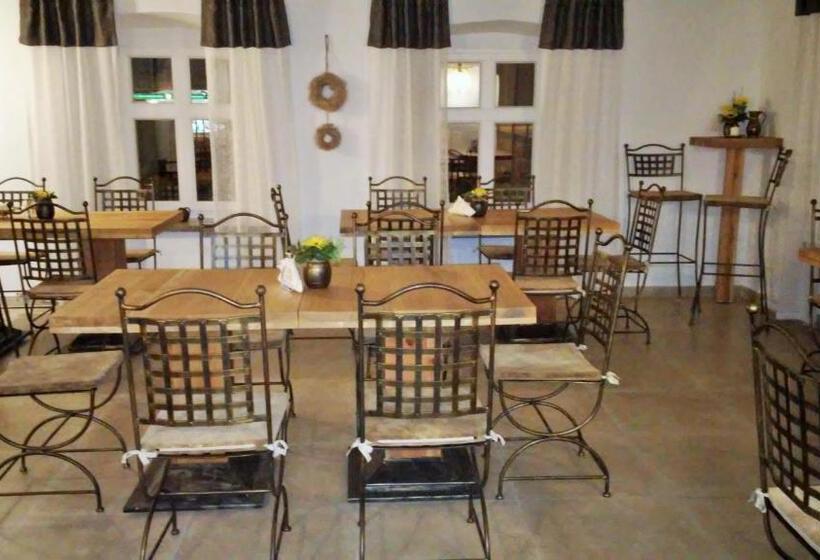 בית מלון כפרי Zajazd Biskupi