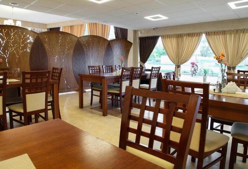 בית מלון כפרי Serby