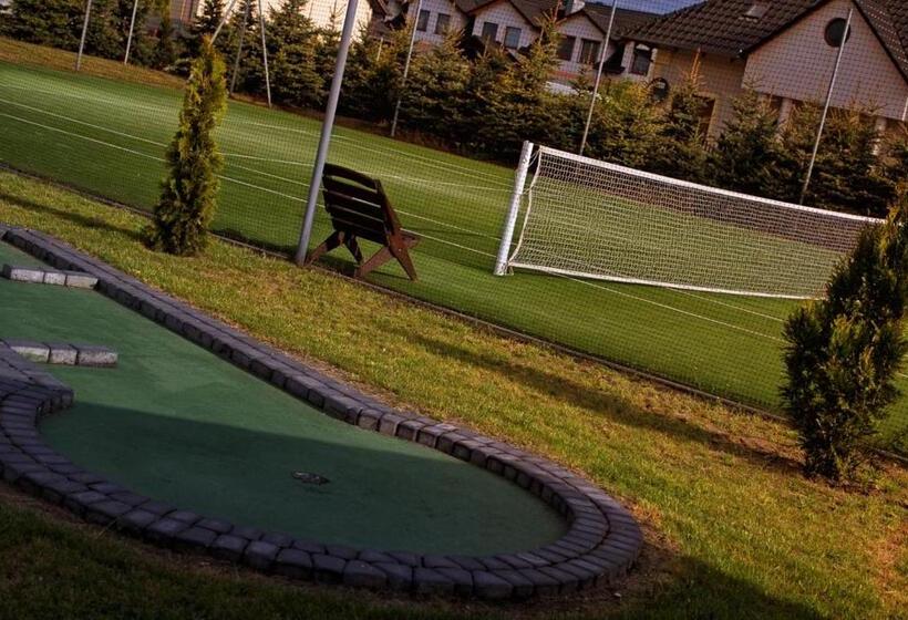 Dworek Różany Hotel & Restauracja