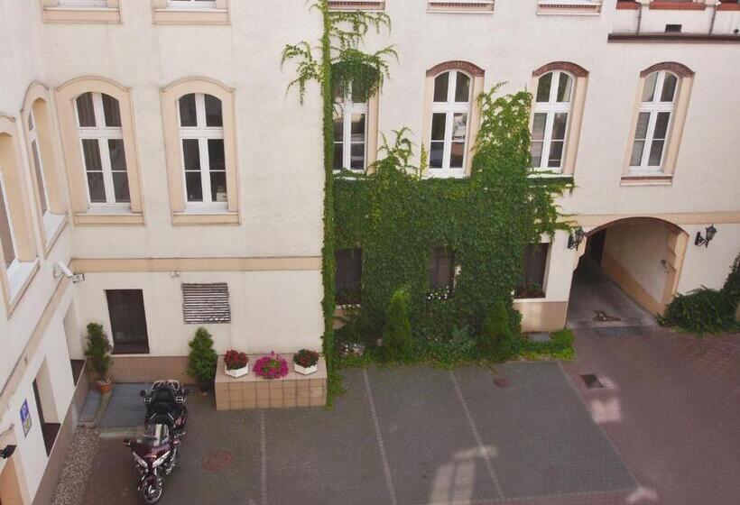 هتل Bast Wellness & Spa