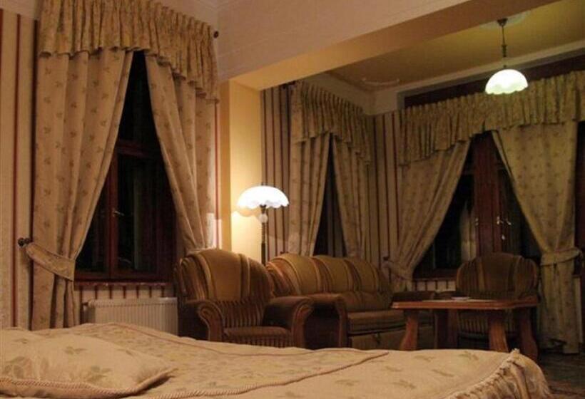 ホテル Rezydencja Janków