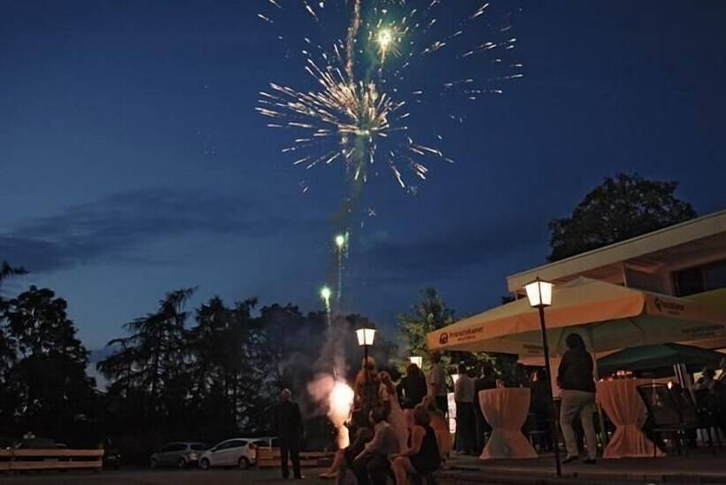 فندق Eifel Gasthof Kleefuß