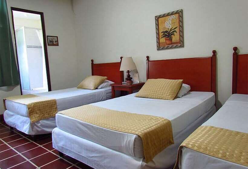 فندق Villa Serena Flor Blanca