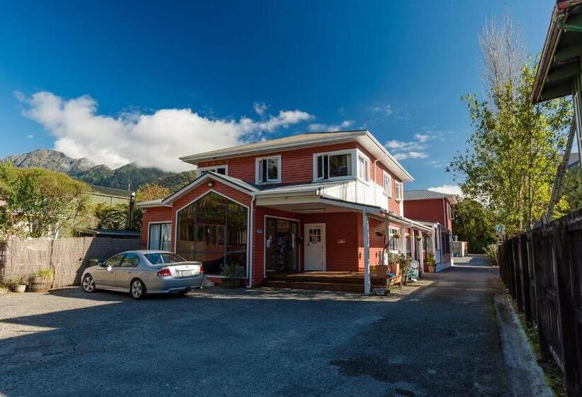 ユースホステル Wild Kea Lodge Franz Josef