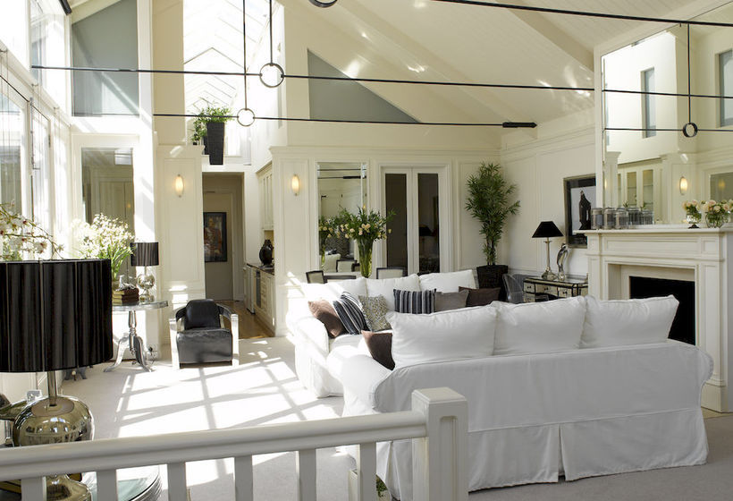 Andre S Mews Luxury Serviced Apartments