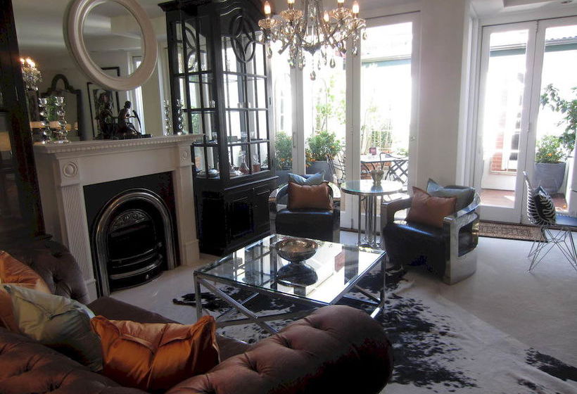 Andre S Mews Luxury Serviced Apartments