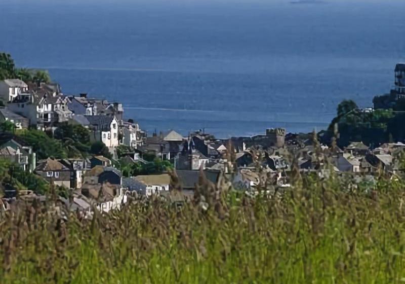 مبيت وإفطار Commonwood Manor