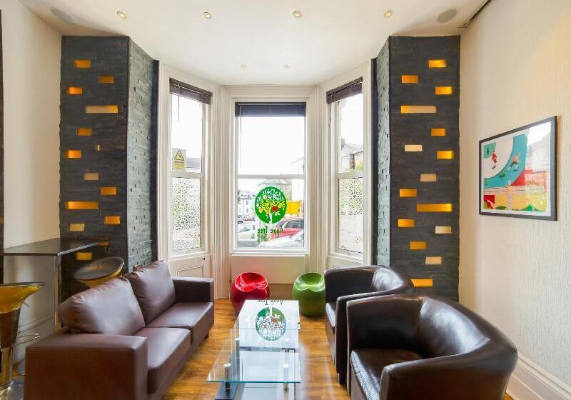 Bed and Breakfast Eagle House Hotel - Guest House