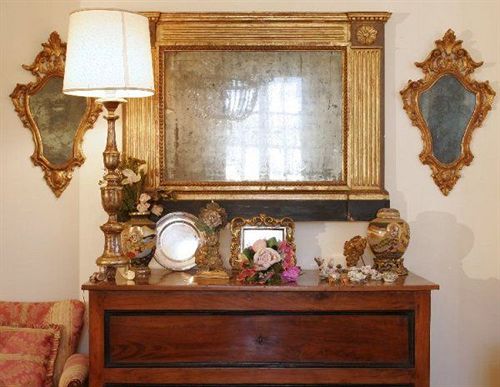 مبيت وإفطار Language And Art