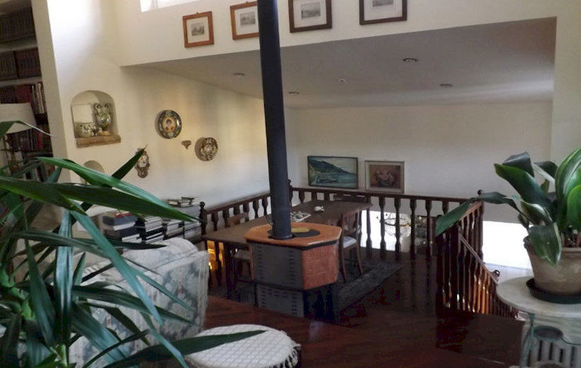 مبيت وإفطار Language And Art