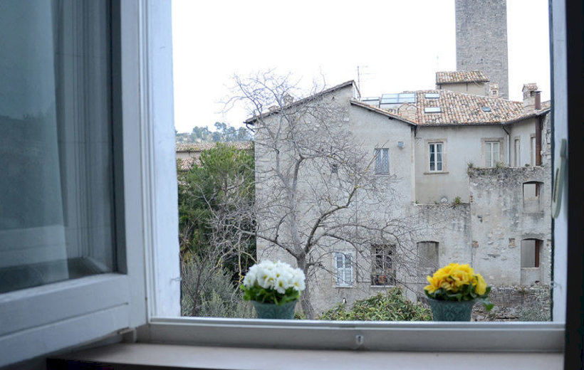 مبيت وإفطار Language And Art