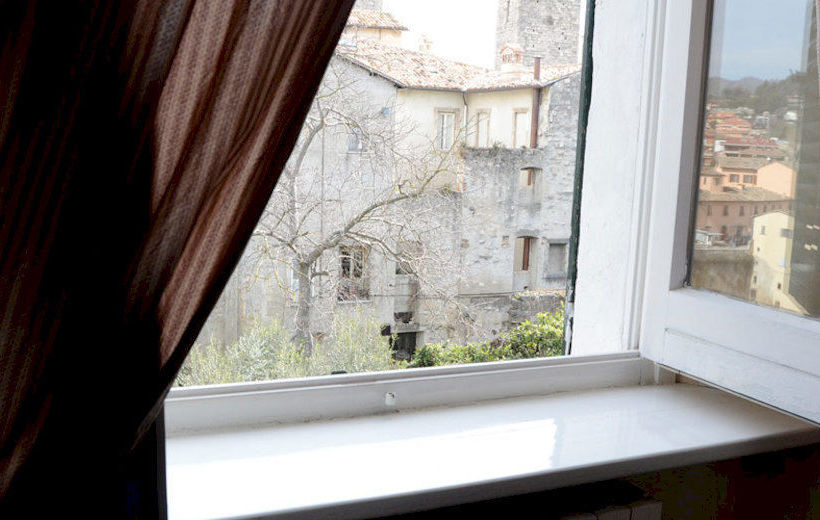 مبيت وإفطار Language And Art