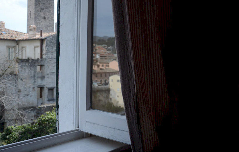 مبيت وإفطار Language And Art