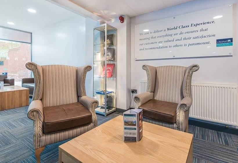 مبيت وإفطار Lilleshall National Sports Centre