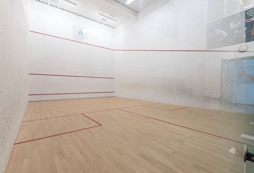 مبيت وإفطار Lilleshall National Sports Centre