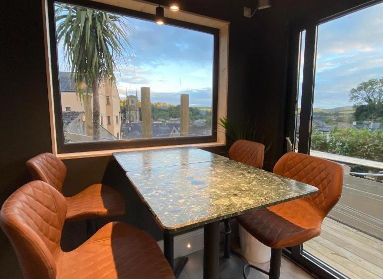 민박 Rockmount Rooms & Apartment