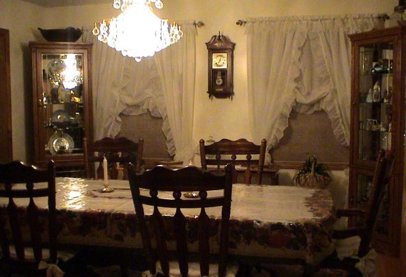 مبيت وإفطار The Roselea