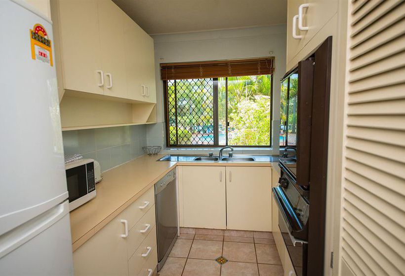 Broadwater Shores Waterfront Apartments