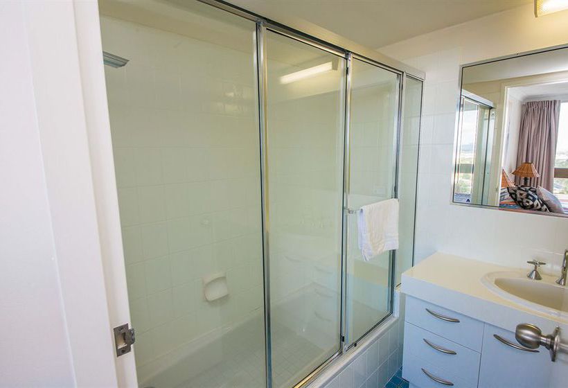 Broadwater Shores Waterfront Apartments