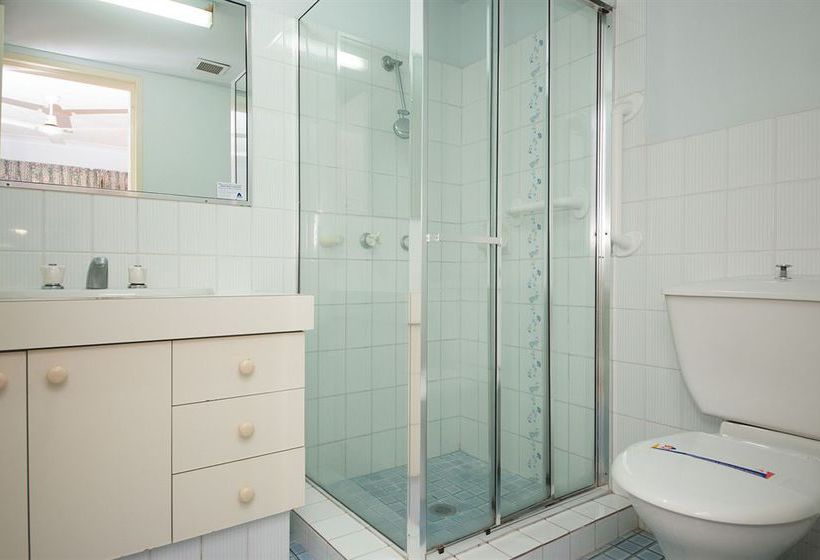 Broadwater Shores Waterfront Apartments