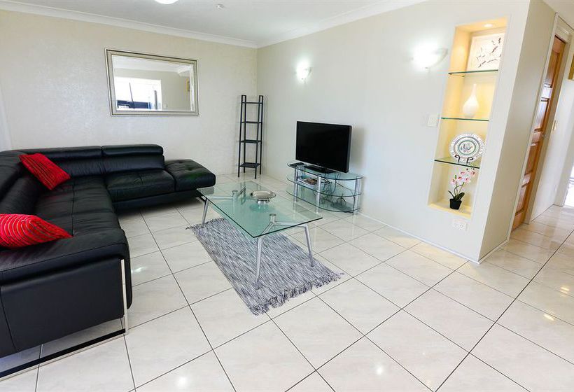 Broadwater Shores Waterfront Apartments