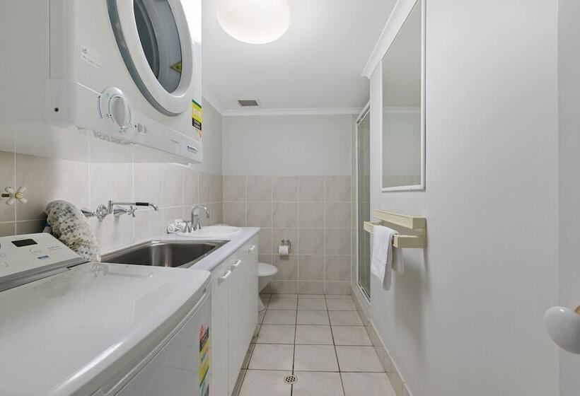 Burlington Holiday Apartments