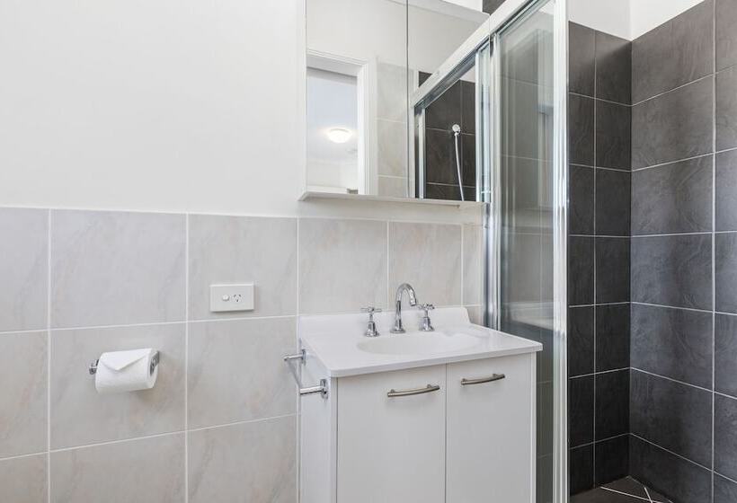 Burlington Holiday Apartments