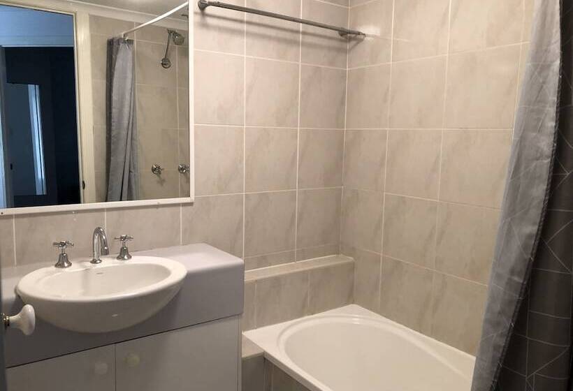 Burlington Holiday Apartments