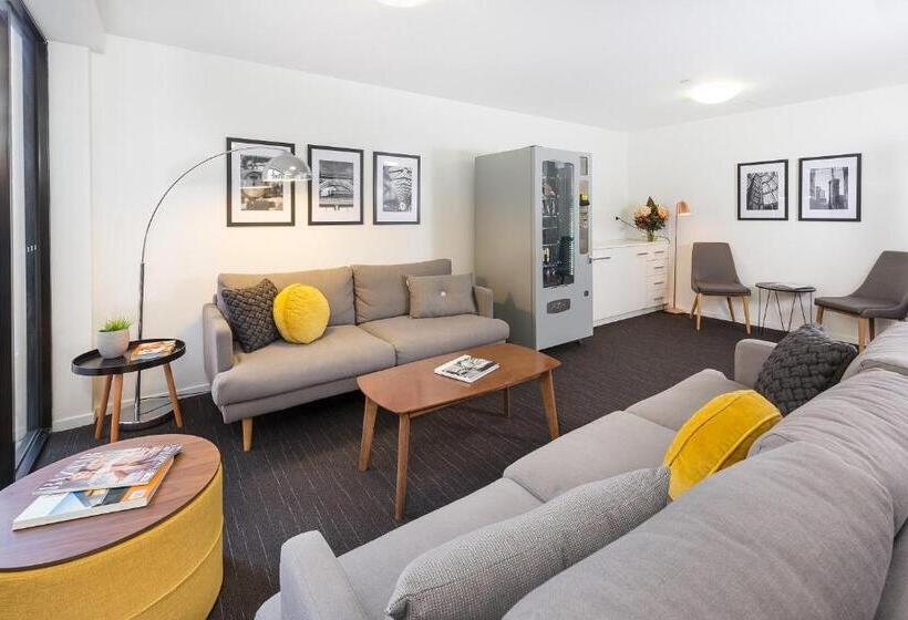 City Edge North Melbourne Apartment