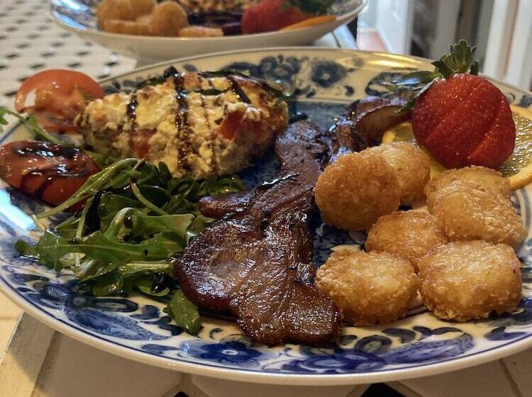 Coppersmith Inn Bed And Breakfast