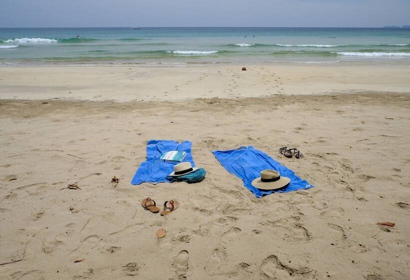 Daluyon Beach And Mountain Resort