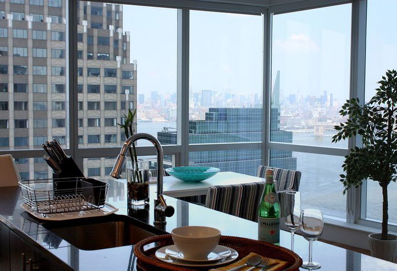 Dharma Home Suites Jc At Paulus Hook