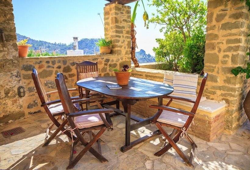 Dorovinis Country Houses