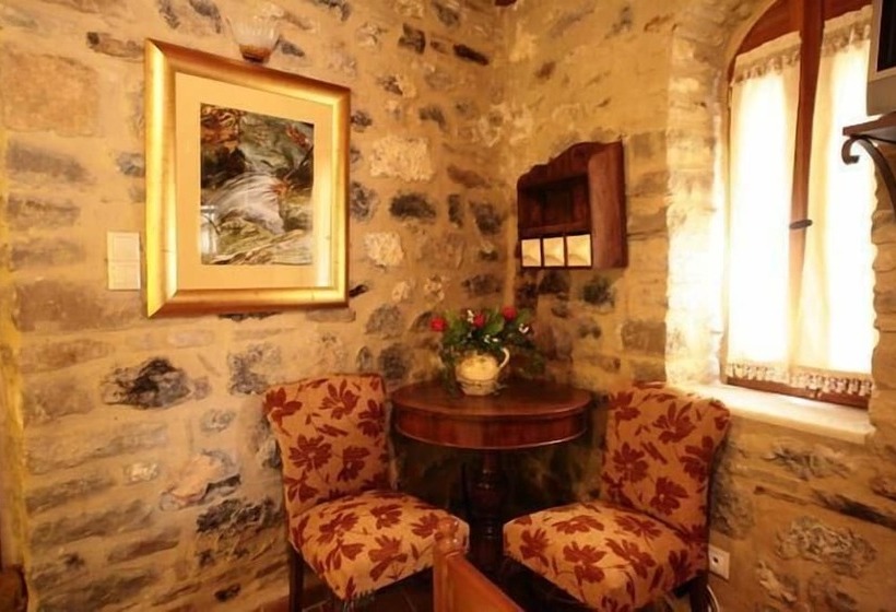 Dorovinis Country Houses