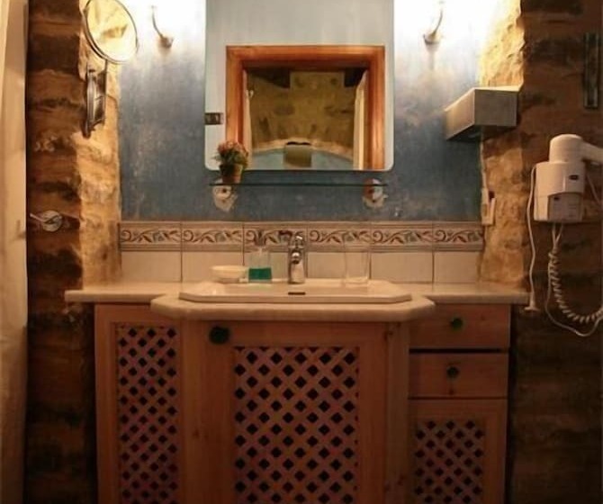 Dorovinis Country Houses