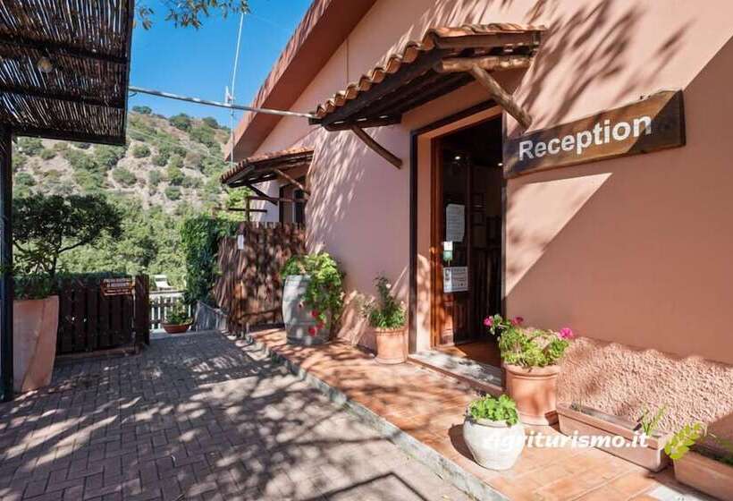 בית מלון כפרי Agriturismo San Cataldo