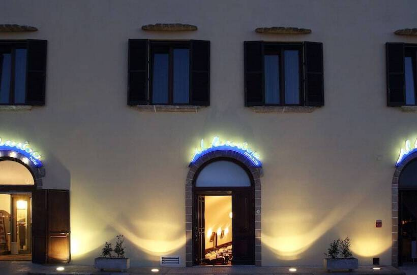 Al Pescatore Hotel & Restaurant