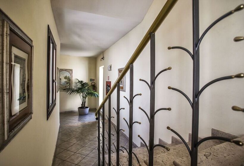 Al Pescatore Hotel & Restaurant