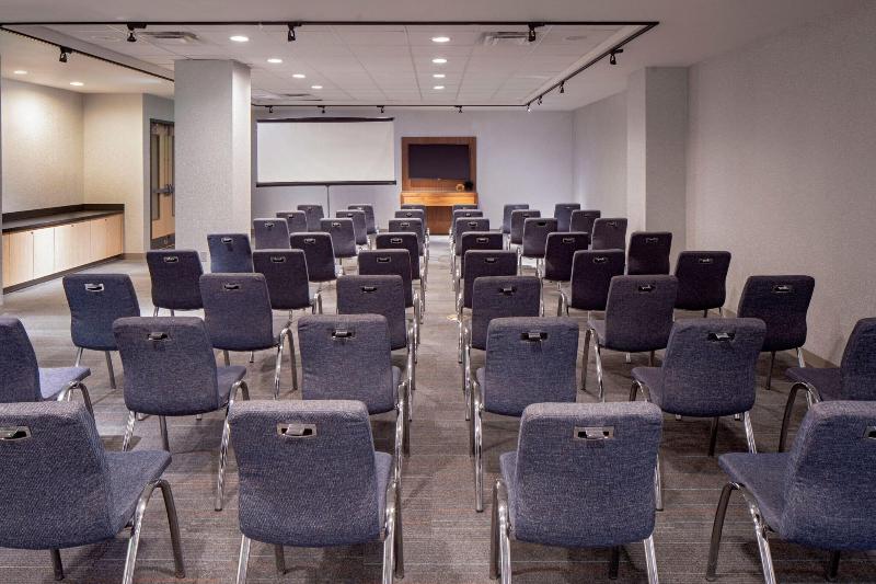 Отель Aloft New Orleans Downtown