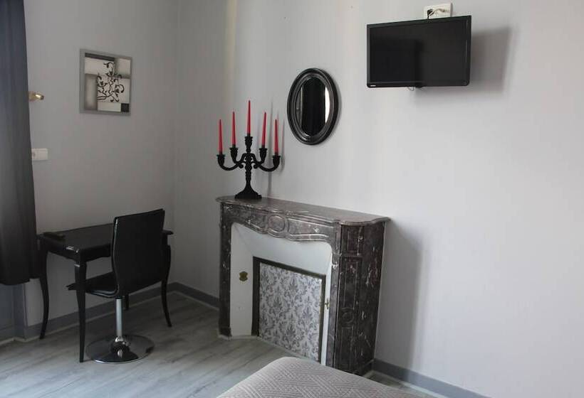 בית מלון כפרי Au Chapon Fin