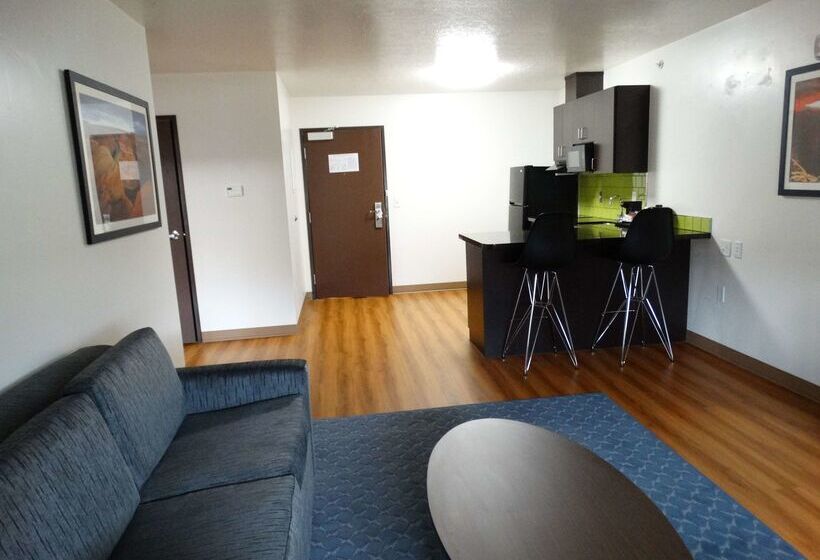 فندق Best Western Duchesne Inn