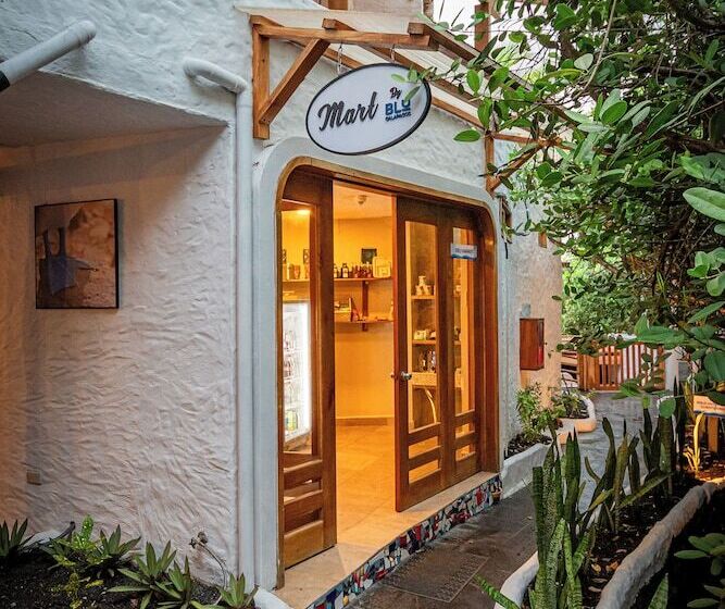 בית מלון כפרי Blu Galapagos Sustainable Waterfront Lodge