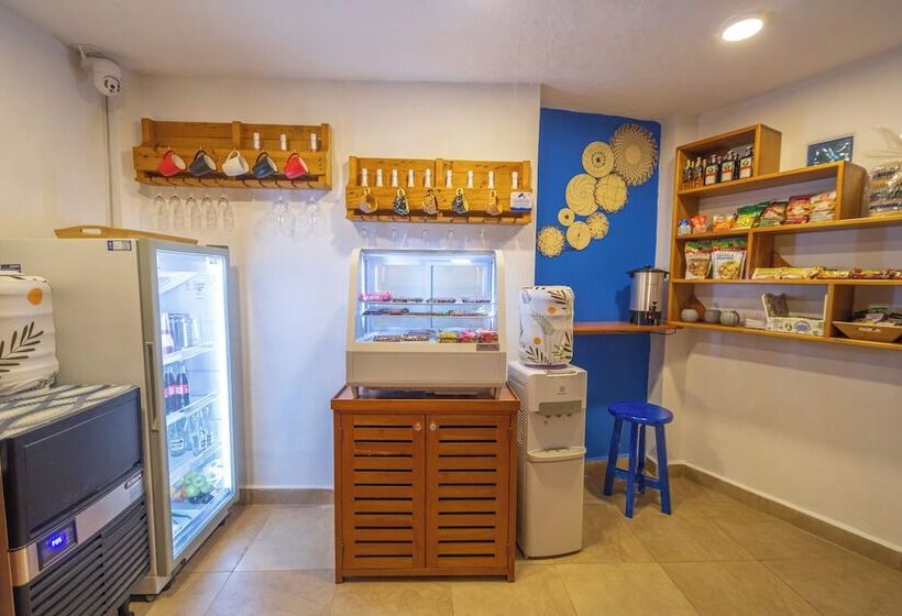 בית מלון כפרי Blu Galapagos Sustainable Waterfront Lodge