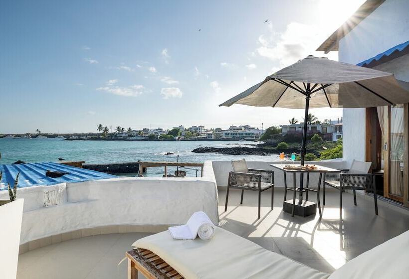 هتل Blu Galapagos Sustainable Waterfront Lodge