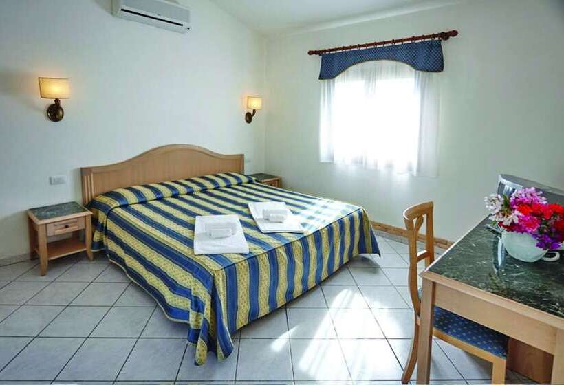 בית מלון כפרי Cala Mirto